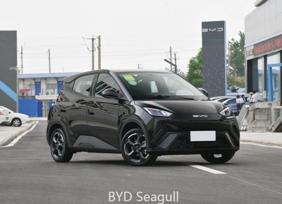 330kw maximale batterijcapaciteit Byd Seagull EV auto in zwart en wit met 405km bereik
