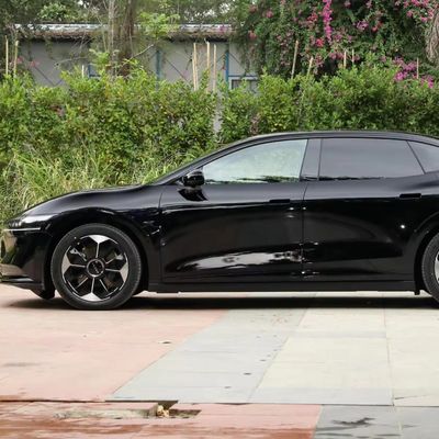 2023 Jaar Geely Zeekr 007 Geel 4X4 2WD Smart 100 Kw EV Gebruikte elektrische autostoeltjes 5-7