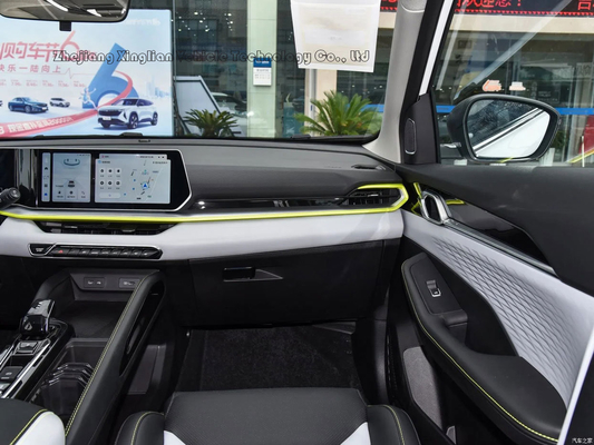 Geely Binyue Kleine SUV met vierwielaandrijving Turbo Benzin Elektrisch Led met onderdelen