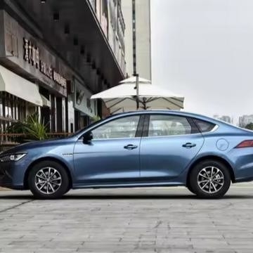 Aanpassing 2024 Byd Qin Plus Honor Edition Dm-I 55km Leading Edition Energy Vehicle
