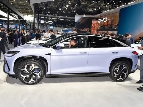 2024 Byd Sea Lion 07 gesloten 5-deurs 5-zits SUV met 610 km bereik en 80,64 kWh batterij