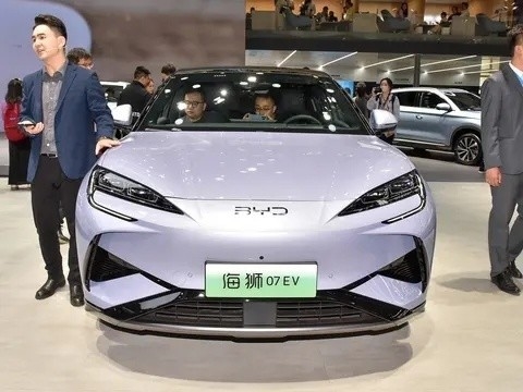 Pure Electric Energy Type EV MID-Size SUV Ocean Series Byd Haishi Byd Sea Lion 07 2024