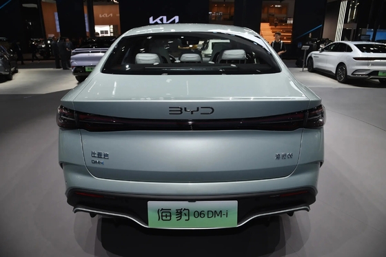 Byd Seal 06 Dm-I Plug-in Hybrid Electric Sedan 4 deuren 5 zitplaatsen met voorwielaandrijving