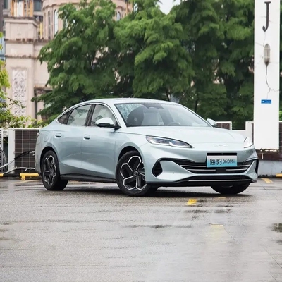 Plug-in hybride elektrische auto 2024 Byd Seal 06 Dm-I 4 deuren 5 zitplaatsen Sedan 2100 Km Kilometer