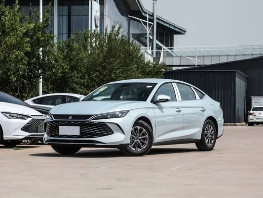 2024 Byd Qin L Dm-I Langbereik 80 km 120 km Plug-in Hybrid Comprehensive Mileage 2100 Km Energievoertuig Auto EV Oplaadtijd 3,42 Uur