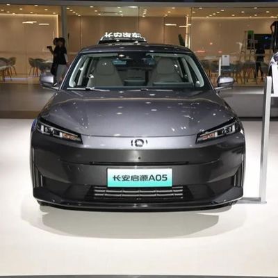 Hybride elektrisch voertuig 1.5L Compact elektrische sedan 4785*1840*1460mm Automatische versnellingsbak