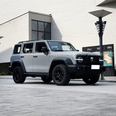 Tank 300 Auto Chinese 8 Speed 227HP 5 zitplaatsen Benzine SUV met mechanisch remsysteem