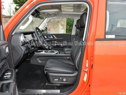Tank 300 Auto Chinese 8 Speed 227HP 5 zitplaatsen Benzine SUV met mechanisch remsysteem
