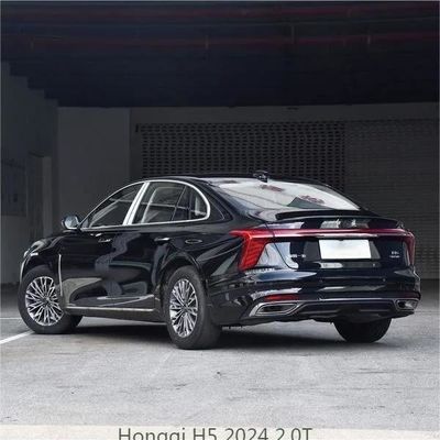 2024 Hongqi H5 Gasoline Gasoline Hybrid Sedan 2.0t 5 zitplaatsen 4 cilinders in grote vraag