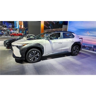 Toyota RAV4 Hybrid Version 2023 SUV Auto voor kilometertraje ≤ 10000 km en offroadcondities