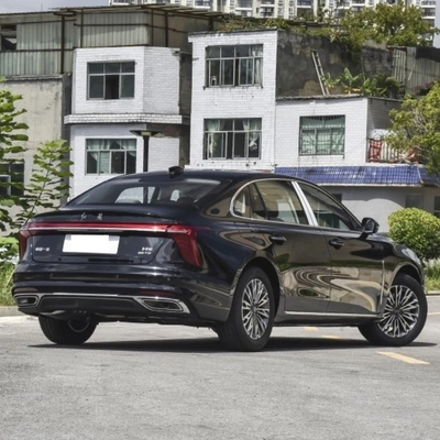 Bestverkopende Hongqi H5 Luxe Car met 2.0L Ot Engine Configuration en Automatic Gearbox