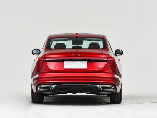 2024 Hongqi H5 Black Gas Model Gebruikte auto's 4 deuren met 5 zitplaatsen 1.6-2.0L