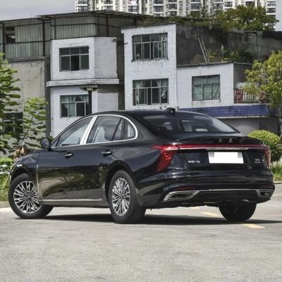 Luxe benzine auto Hongqi H5 High Speed 1.5t 169HP 5 zitplaatsen MID-Size Sedan Max Speed 230km/H