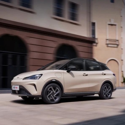 Gesloten carrosserie type Neta Nezha Aya's 2023 kleine SUV met lange afstand van 318 km en 401 km