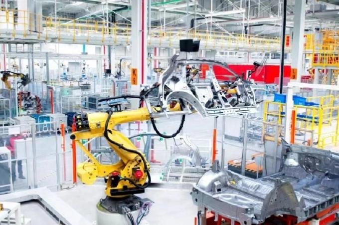 New Vehicle Chang′an CS75 Blue Whale 1.5t Manual Fashionable Fuel Vehicle 5-Seat Small SUV Maximum Speed 180km/H