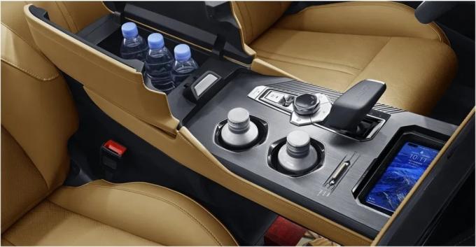 Chang′an Uni-K Cheap Price Utility Vehicle Classic Car Mini SUV Sedan Cars for Sale