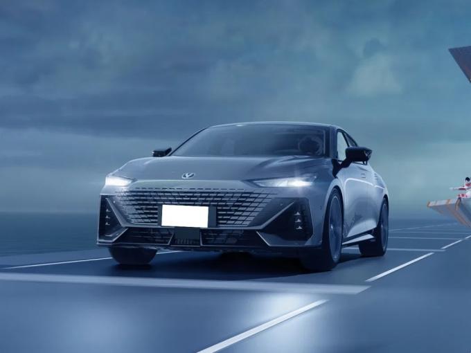 New Chang′ an Uni-V Intelligent Electric Idd 5 Seaters EV
