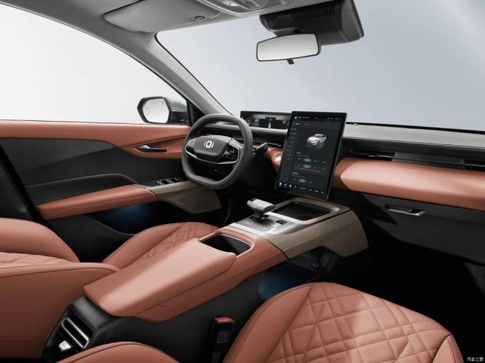 Chang′an Qiyuan A05 High Quality Good Price Hybrid Electric Vehicle 1.5L Compact Electric Sedan Chang′an Qiyuan A05